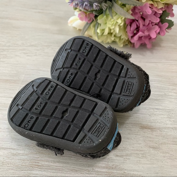 TOMS | Toddle One for One Gray Velcro Flats - Picture 6 of 7